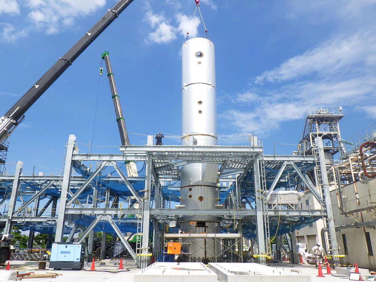 汚泥焼却炉設備 循環流動層汚泥焼却炉 据付工事